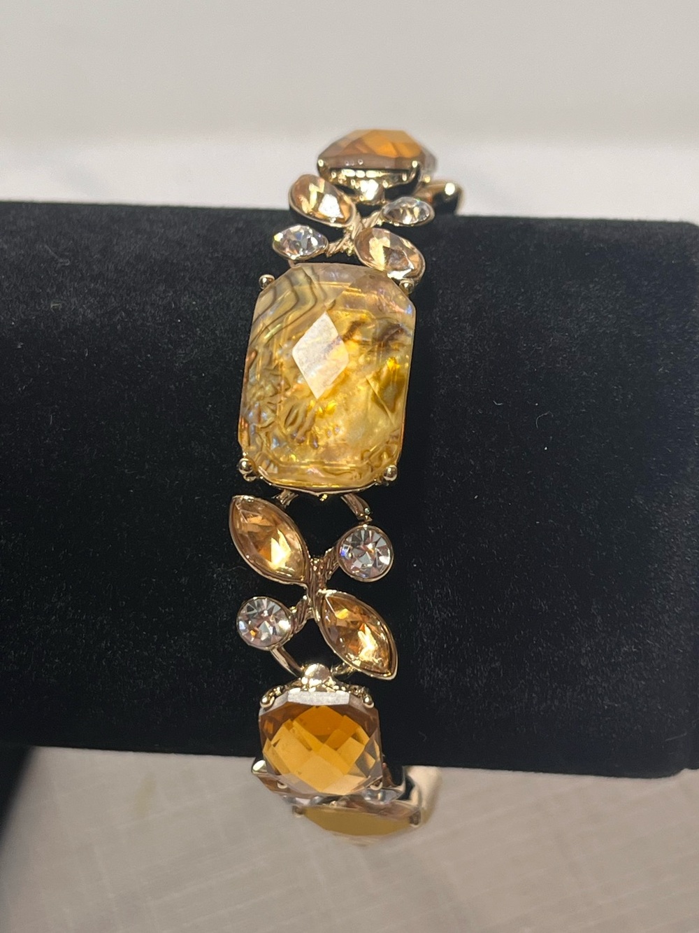 Vintage NAPIER Gold-Tone Amber Lucite Rhinestone Statement Bracelet
Rare